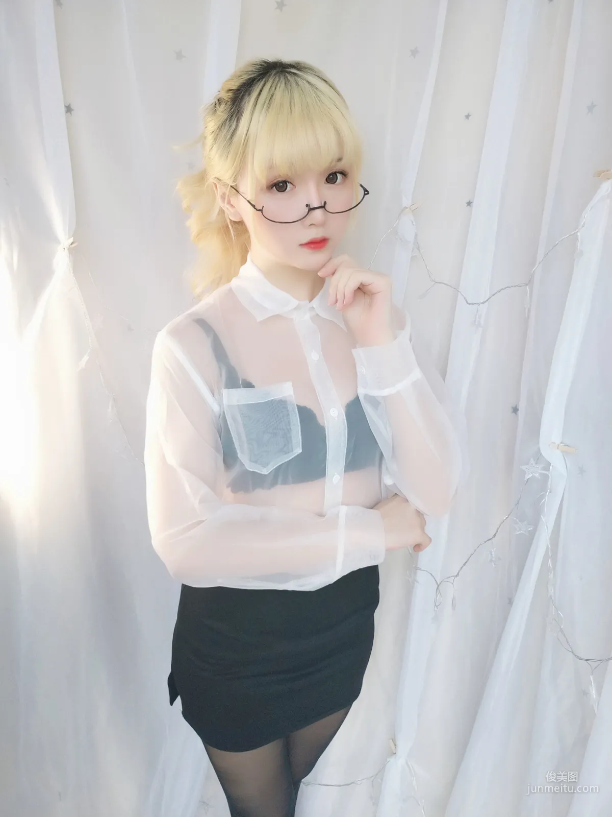 星之遲遲 《今晚加班包》 [福利COSPLAY] 寫真集 3