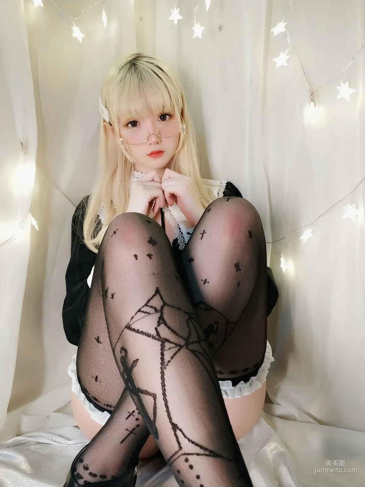 星之遲遲《聖光修女包》 [福利COSPLAY] 寫真集 41