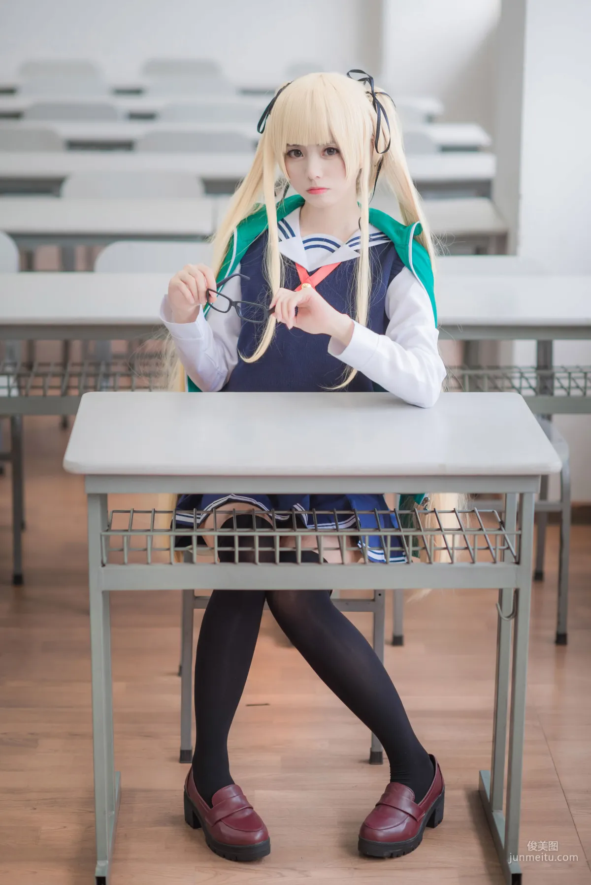 白金Saki 《校服》 [COSPLAY福利] 写真集13