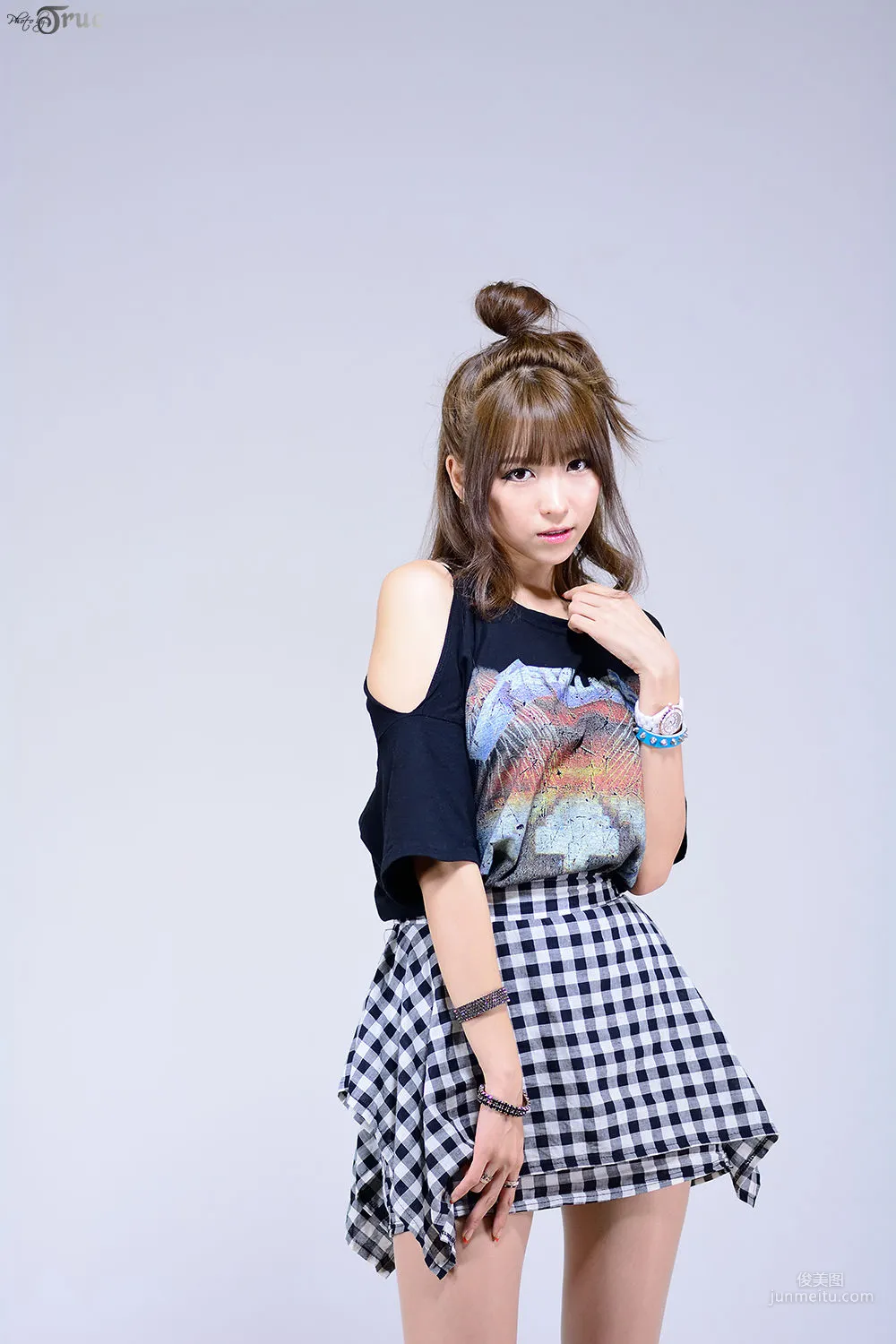 [韓國美女] 李恩慧《丸子頭俏皮風棚拍》 寫真集 8