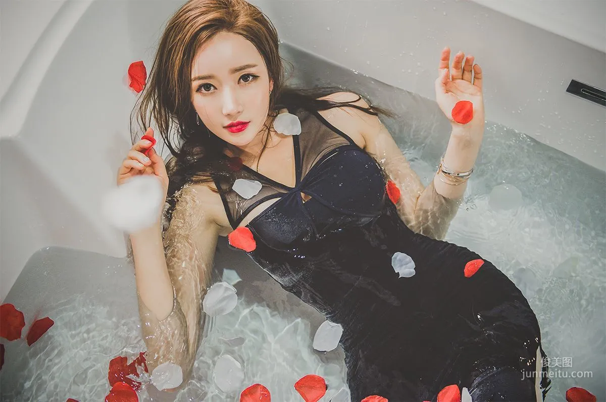 李妍靜《絕美氣質女神5》韓國美女寫真集 36