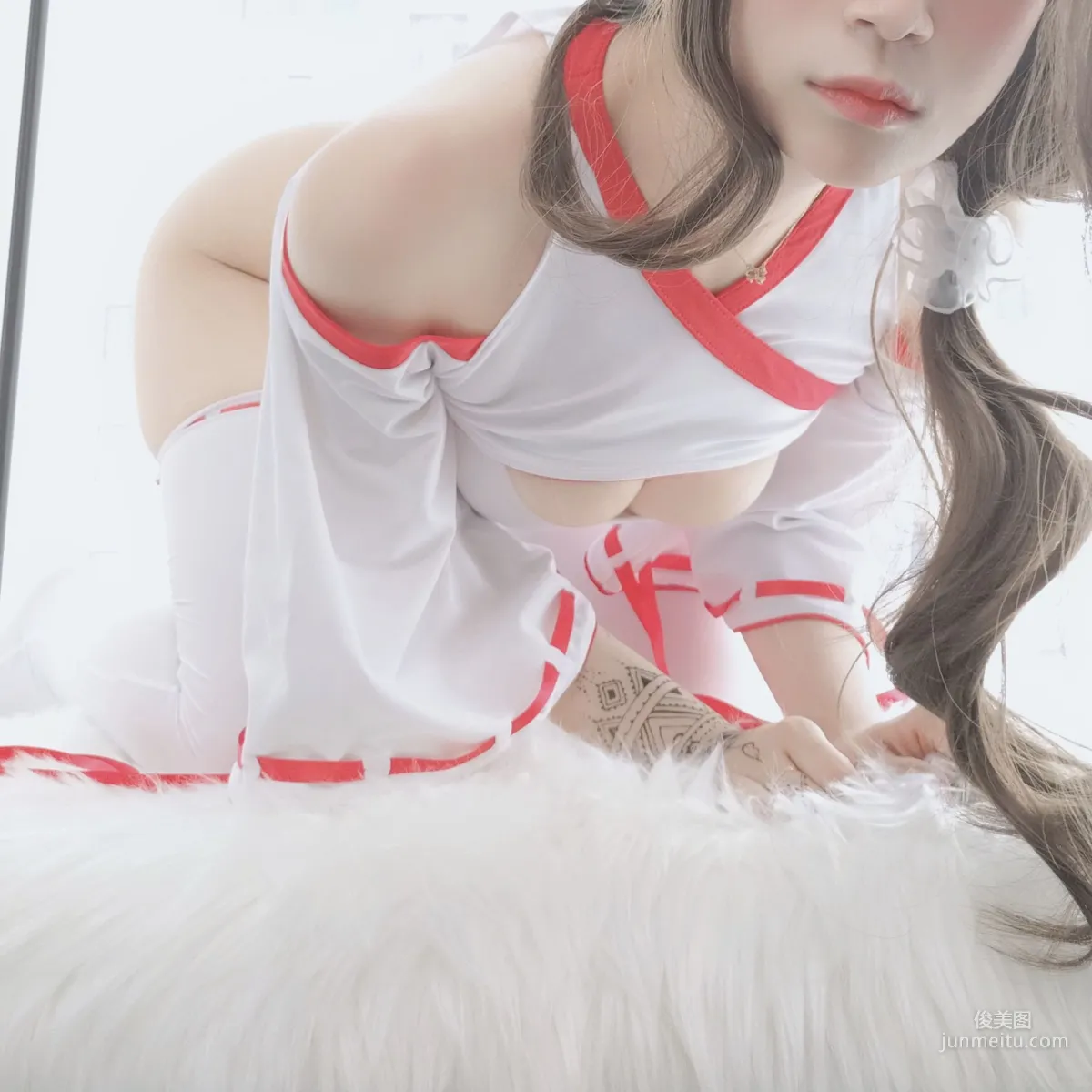 COSER白銀81《神社飼養的小狐狸》 [COSPLAY少女] 寫真集 32