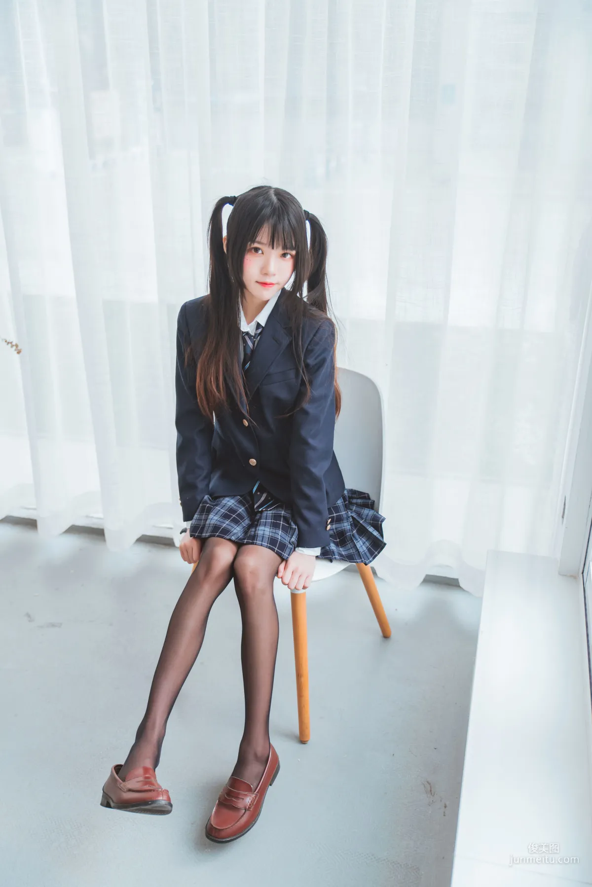 桜桃喵《冬季制服絲秀》 [COSPLAY美女] 寫真集 29