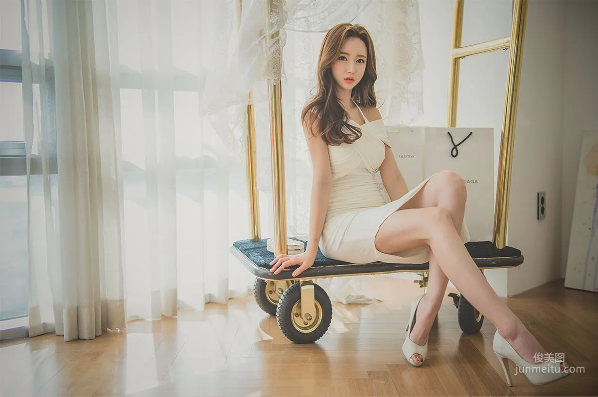 李妍靜《絕美高雅氣質女神3》寫真集 7