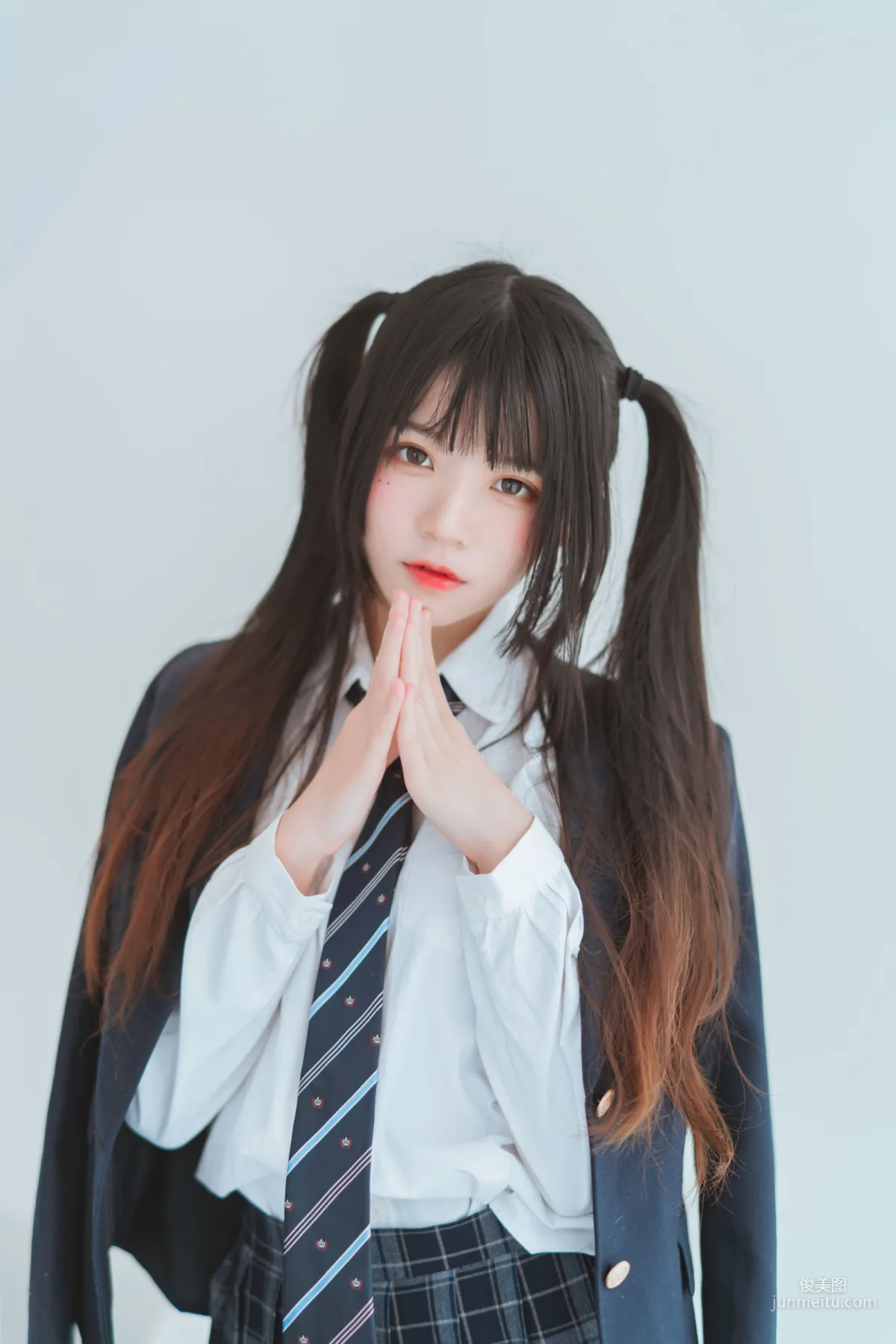 桜桃喵《冬季制服絲秀》 [COSPLAY美女] 寫真集 6