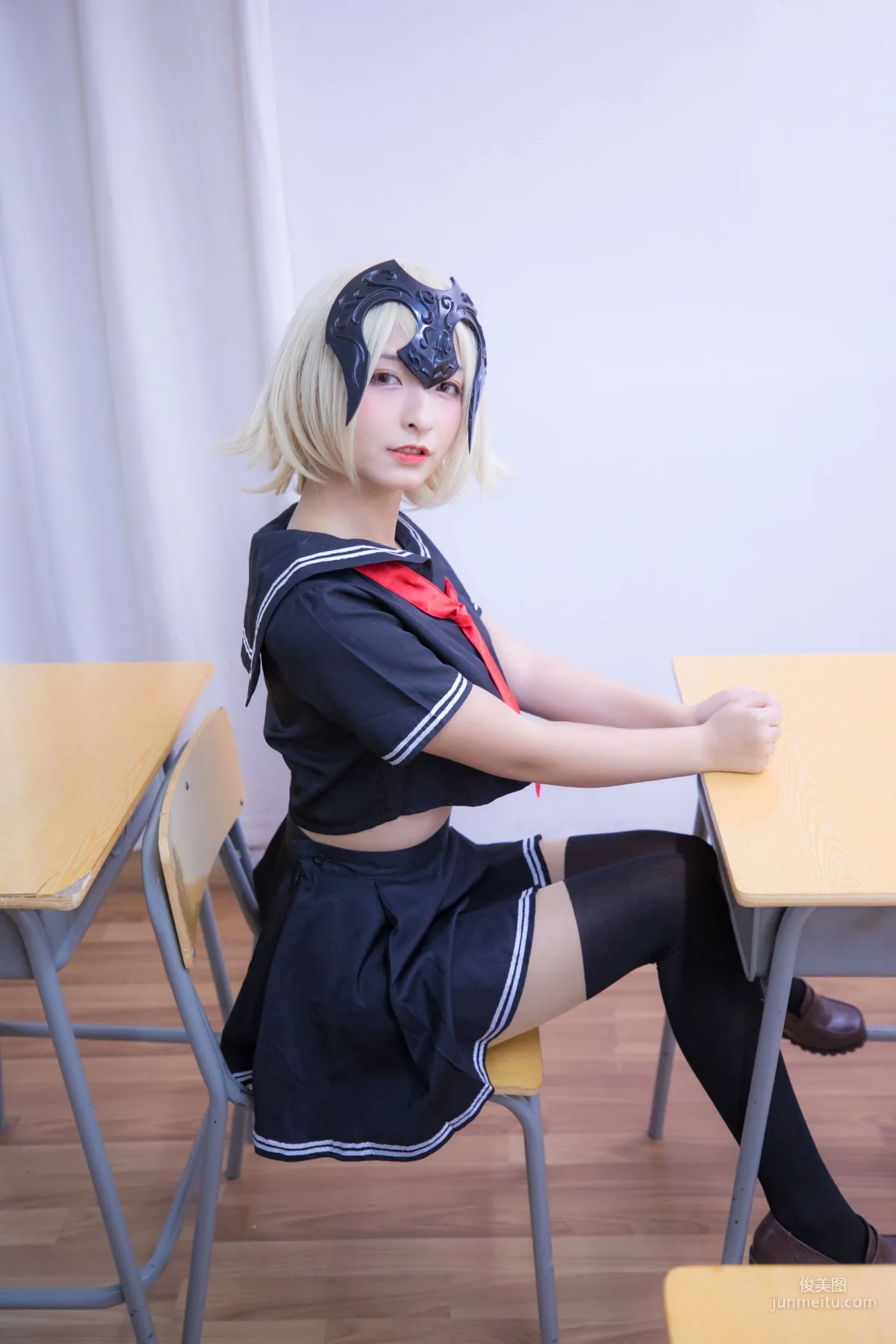 神楽坂真冬《放課後》 [蘿莉COSPLAY] 寫真集 80