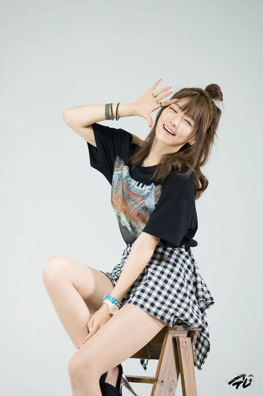 [韓國美女] 李恩慧《丸子頭俏皮風棚拍》 寫真集 21