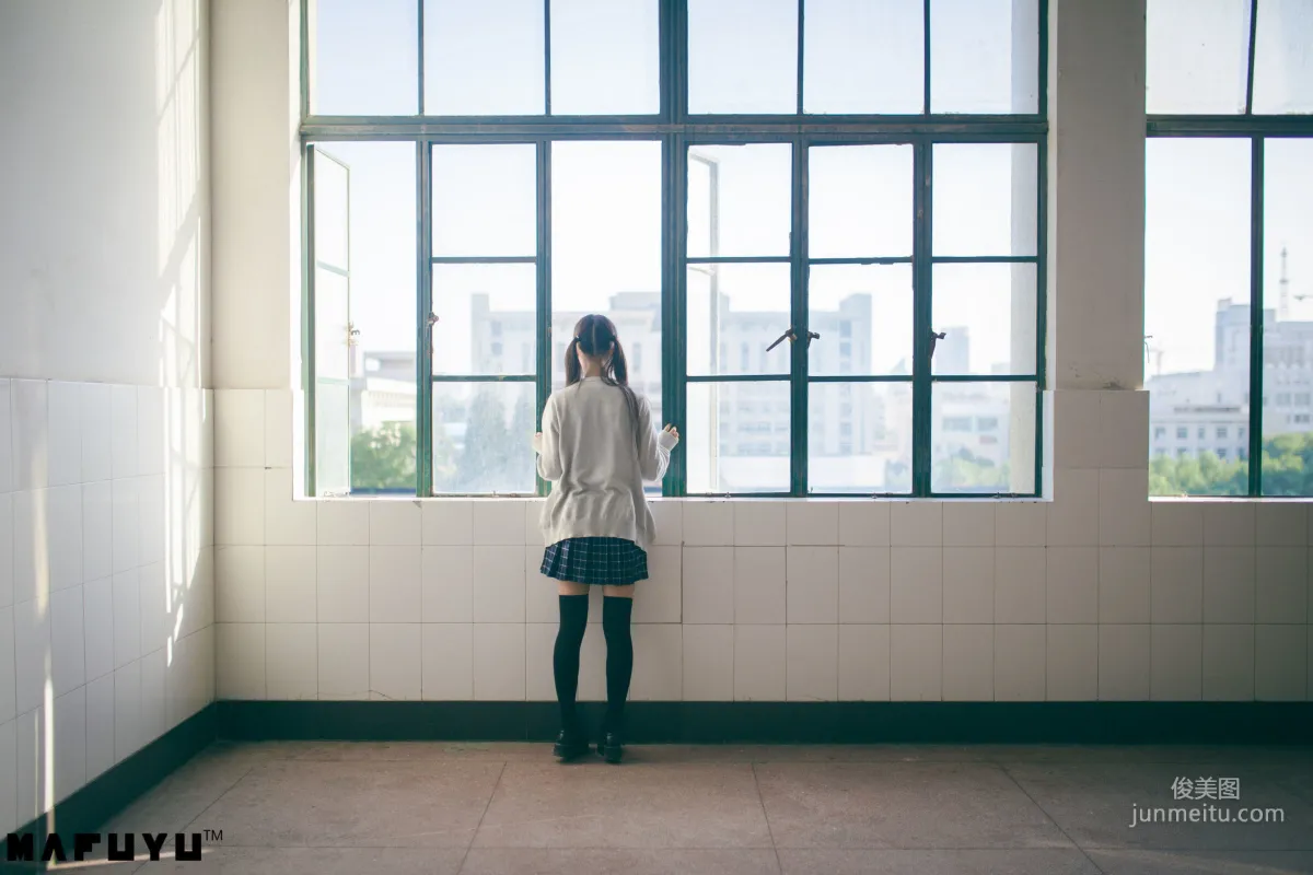 神楽坂真冬《陽光校服系列》 [COSPLAY美女] 寫真集 37