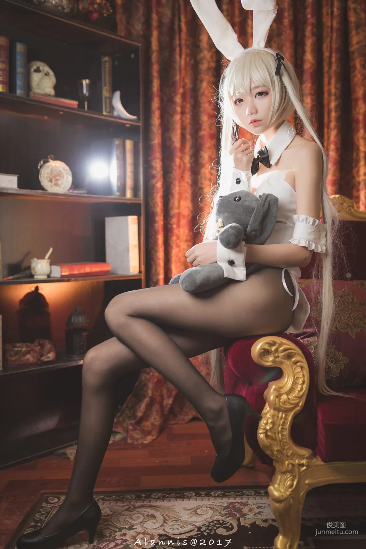 清纯少女五更百鬼《兔女郎+白丝美腿》 [COSPLAY美女] 写真集6