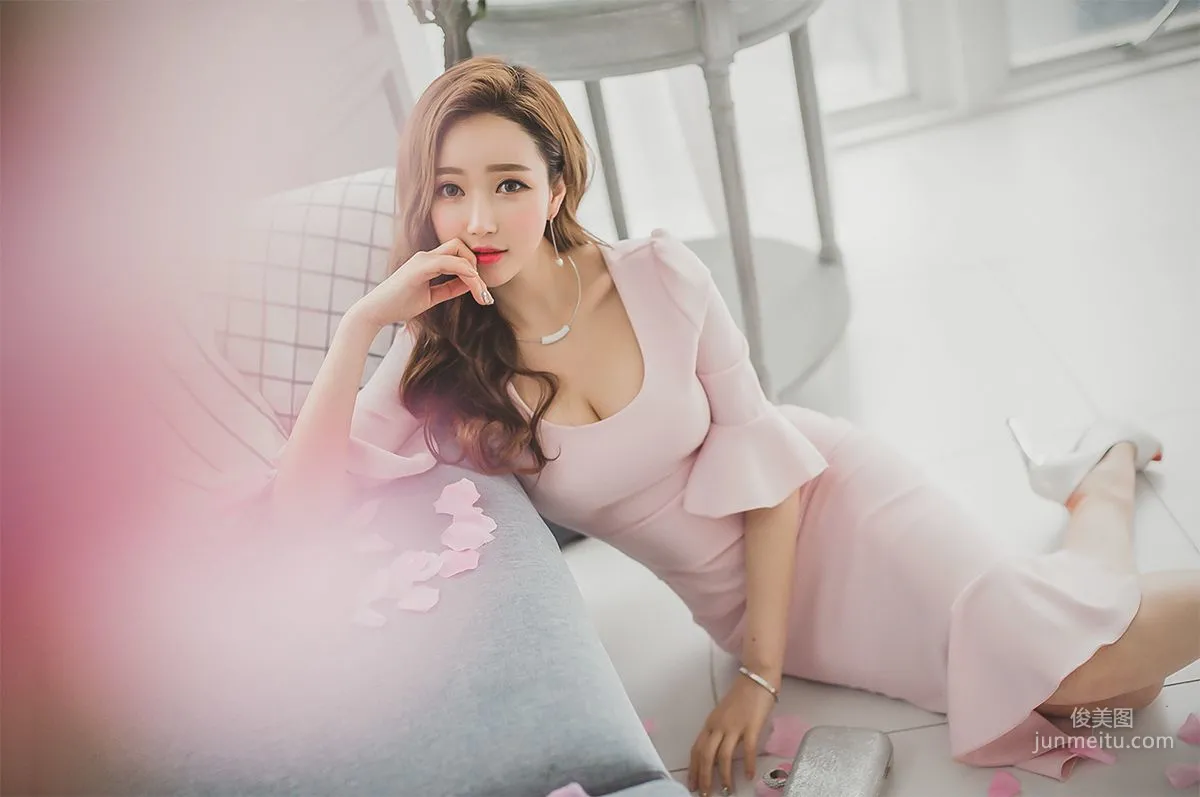 李妍靜《絕美氣質女神5》韓國美女寫真集 25