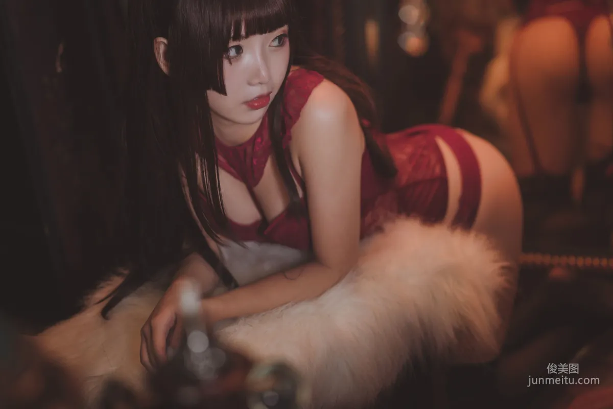 面餅仙兒《腦内少女+紅色束衣》 [福利COSPLAY] 寫真集 12
