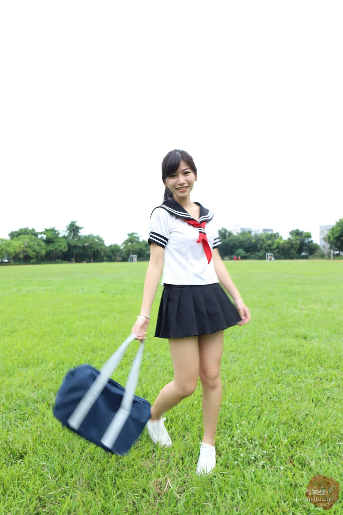 制服の女生 林溫蒂 [台灣正妹] 寫真集 36
