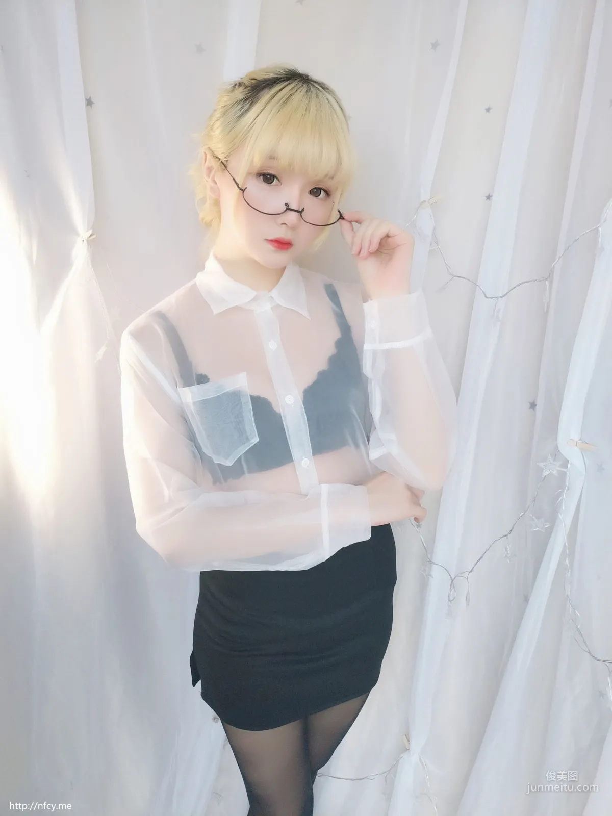 星之遲遲 《今晚加班包》 [福利COSPLAY] 寫真集 2