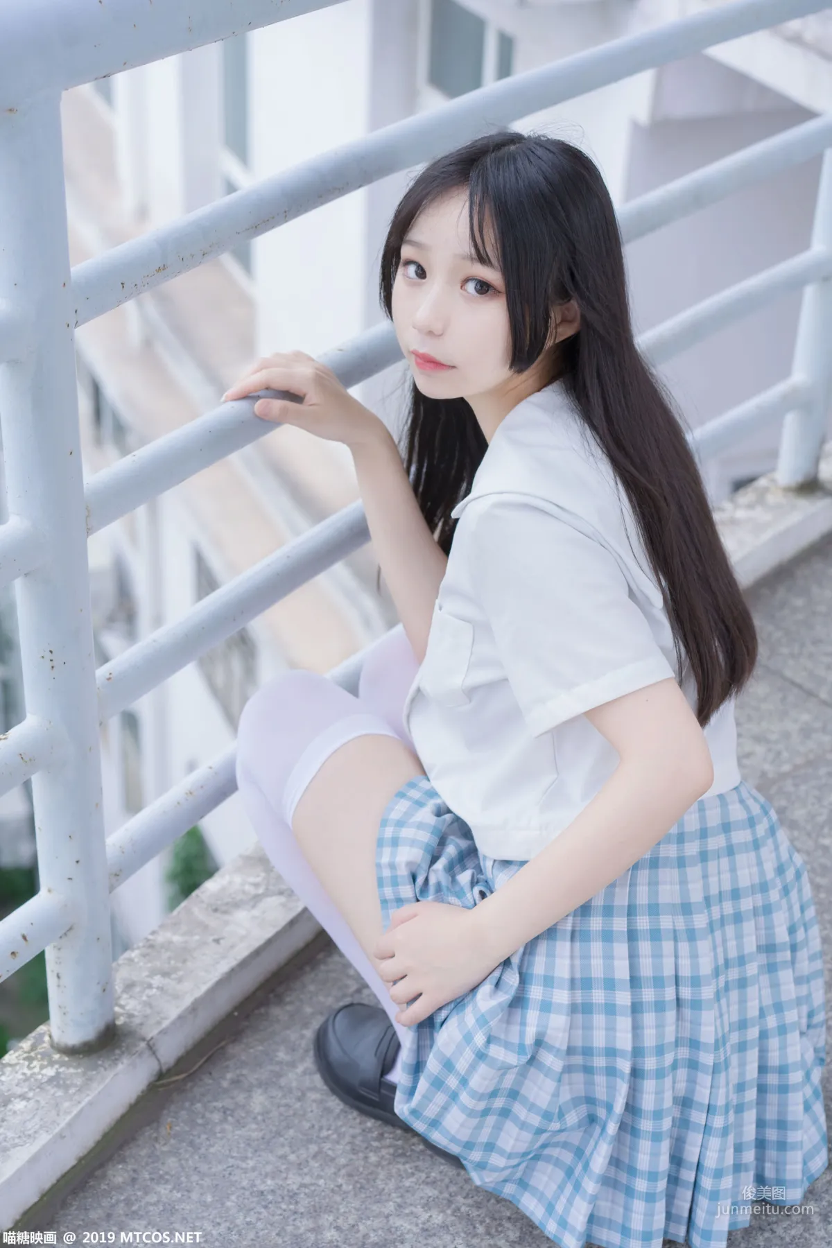 《白丝格子裙少女》 [喵糖映画] VOL.015 写真集4