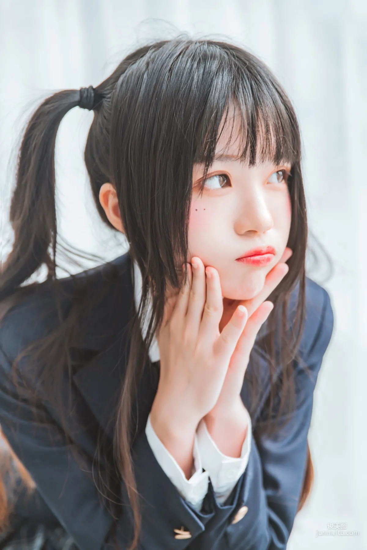 桜桃喵《冬季制服絲秀》 [COSPLAY美女] 寫真集 42