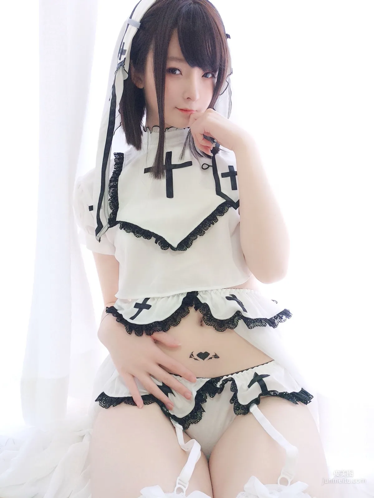 一小央澤《白修女》 [COSPLAY福利] 寫真集 21