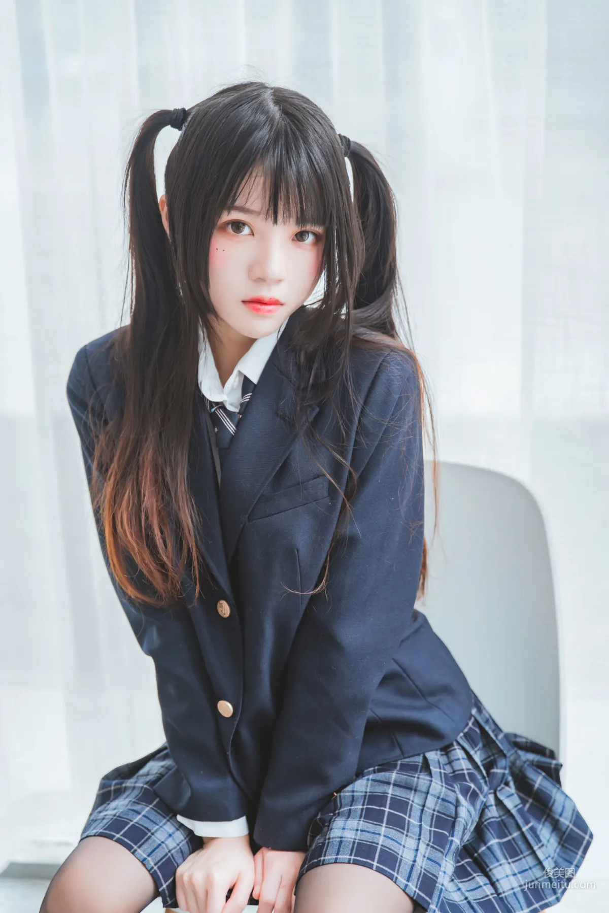 桜桃喵《冬季制服絲秀》 [COSPLAY美女] 寫真集 33