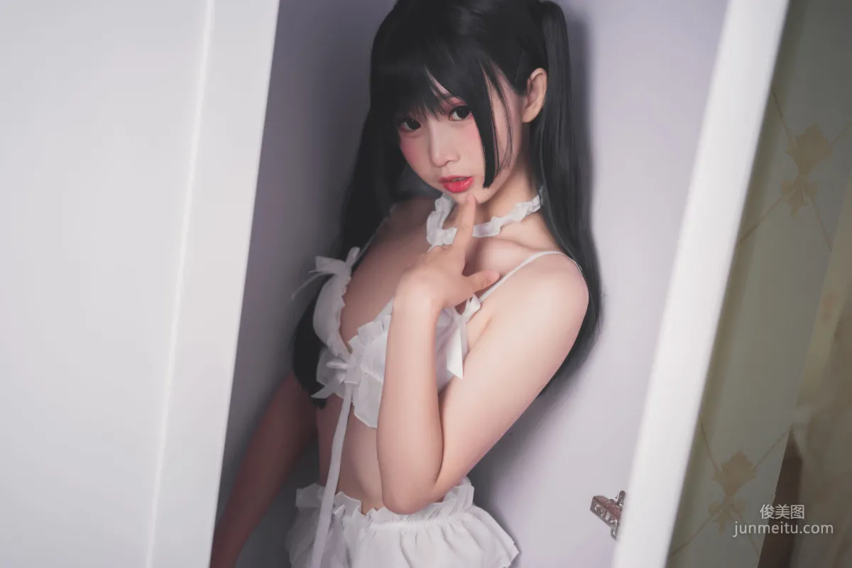 面餅仙兒《腦内少女 白内衣》 [福利COSPLAY] 寫真集 15