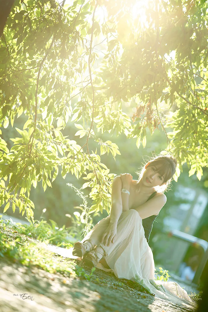 [韓國女神] 李恩慧 《背心+優雅長裙》唯美寫真集 18