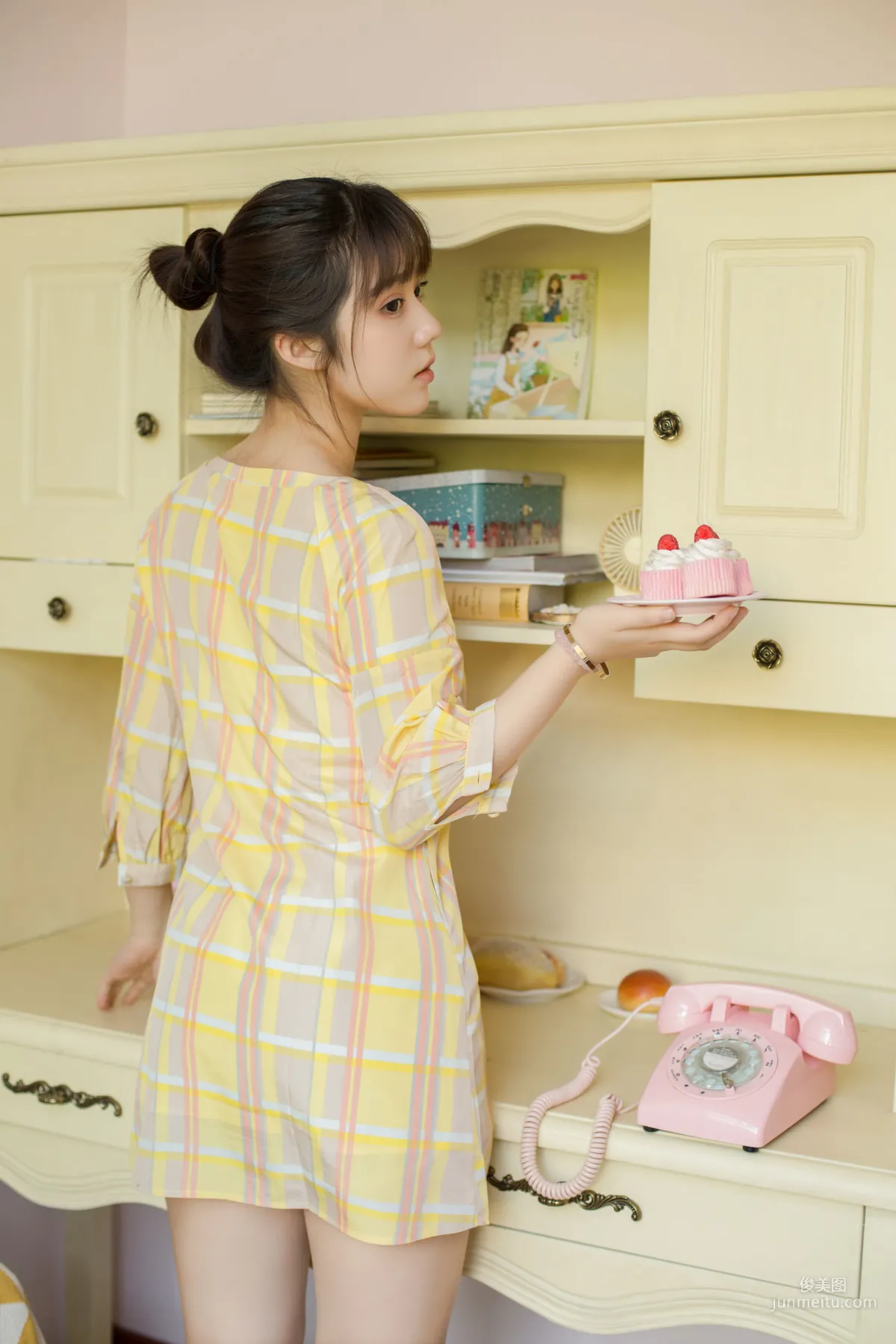 微博網紅福利姬鏡醬《不知夢 日常》 [COSPLAY美女] 寫真集 42