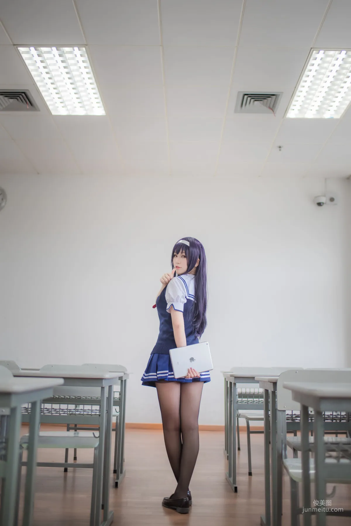 白金Saki 《校服》 [COSPLAY福利] 写真集16