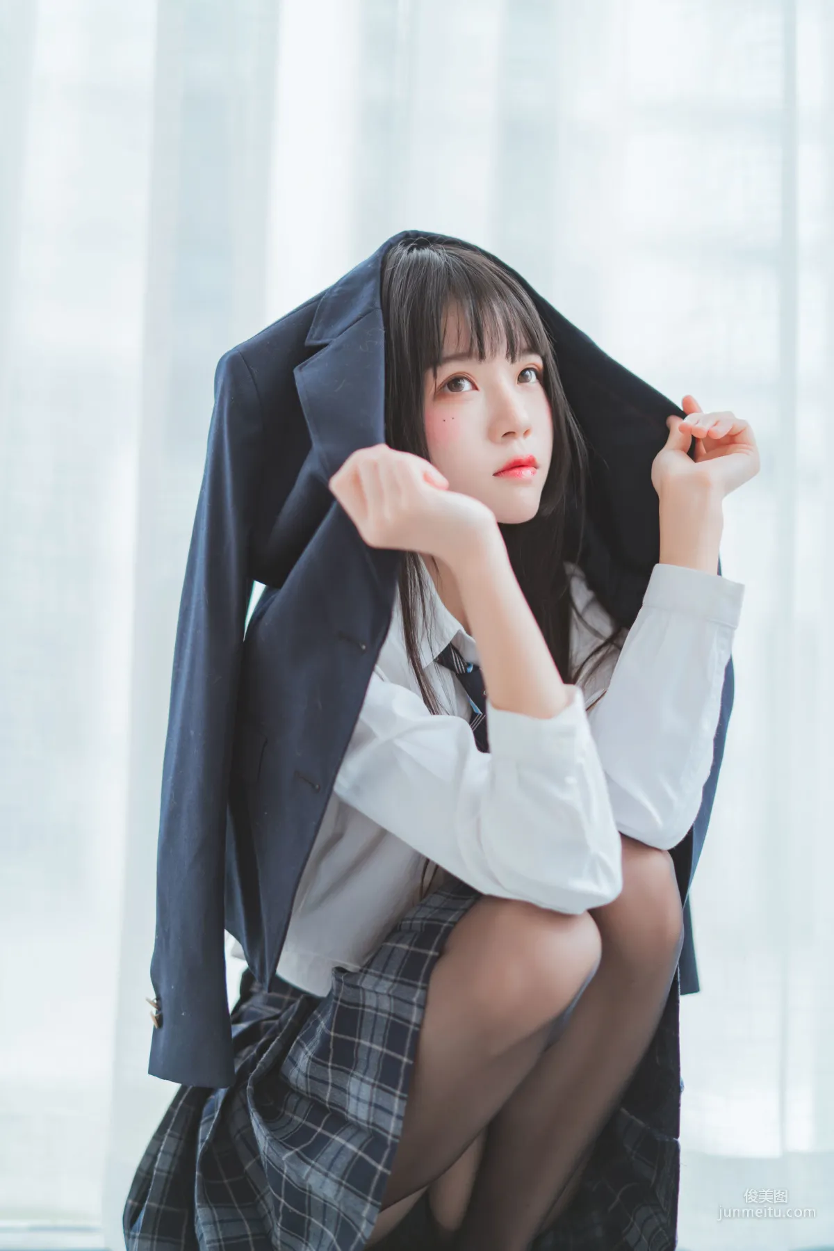 桜桃喵《冬季制服絲秀》 [COSPLAY美女] 寫真集 10