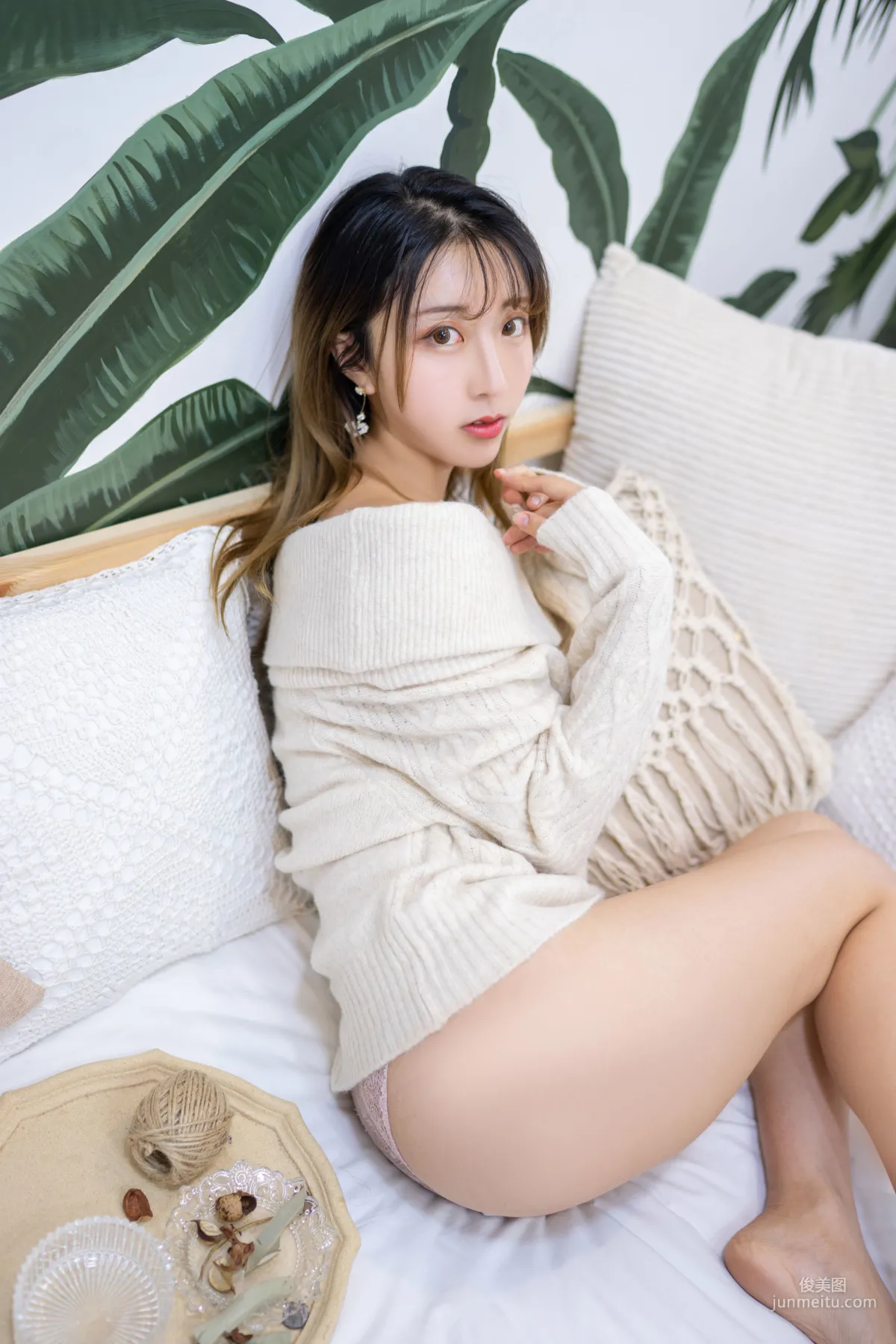 COSER黑川《年上彼女 婚紗+毛衣》 [COSPLAY少女] 寫真集 28