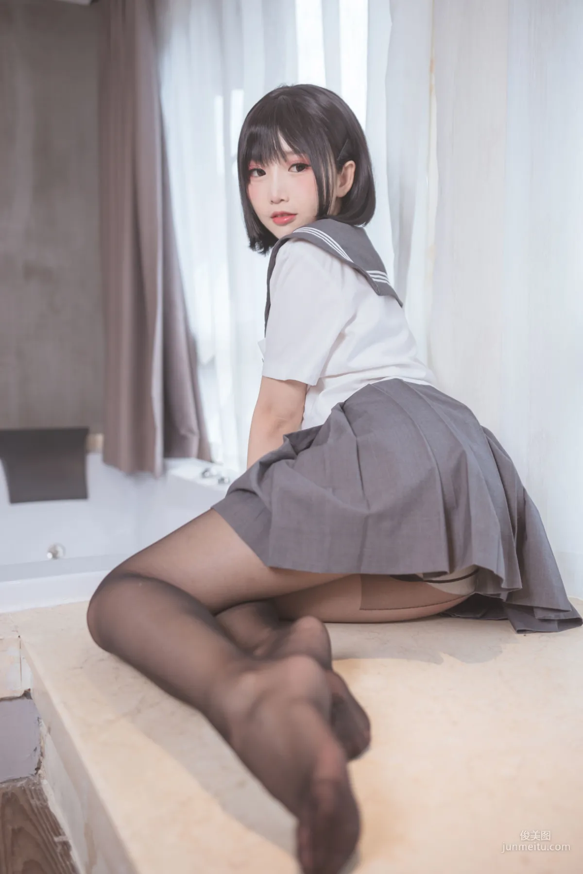 面饼仙儿《脑内少女 黑丝JK》 [福利COSPLAY] 写真集4