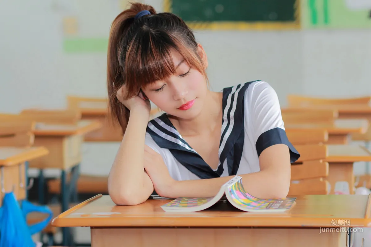 制服の女生 林溫蒂 [台灣正妹] 寫真集 13