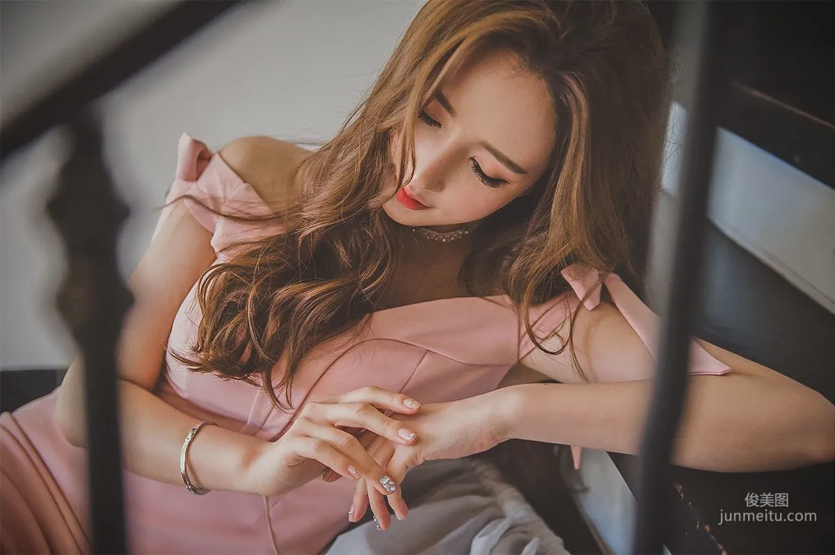 李妍靜《絕美高雅氣質女神3》寫真集 60