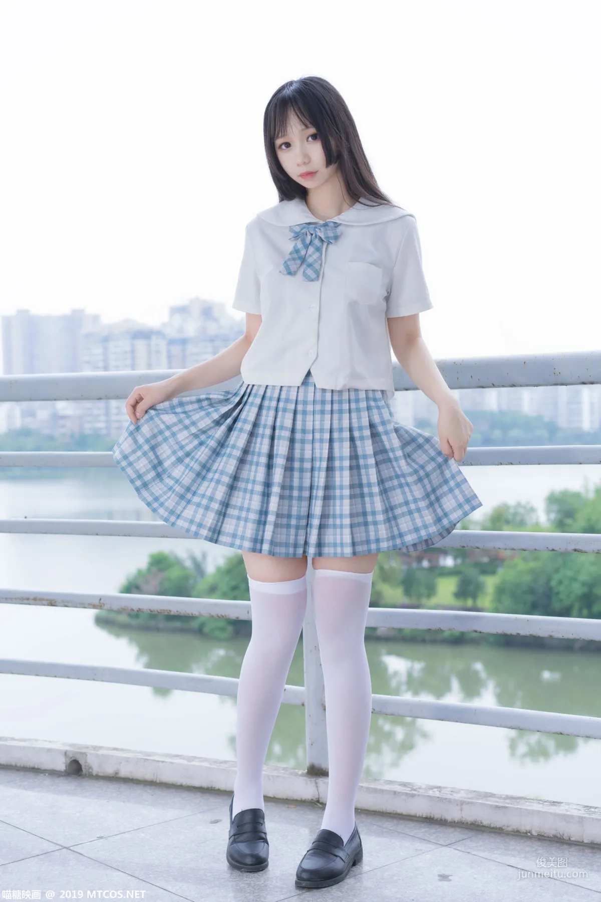《白丝格子裙少女》 [喵糖映画] VOL.015 写真集16