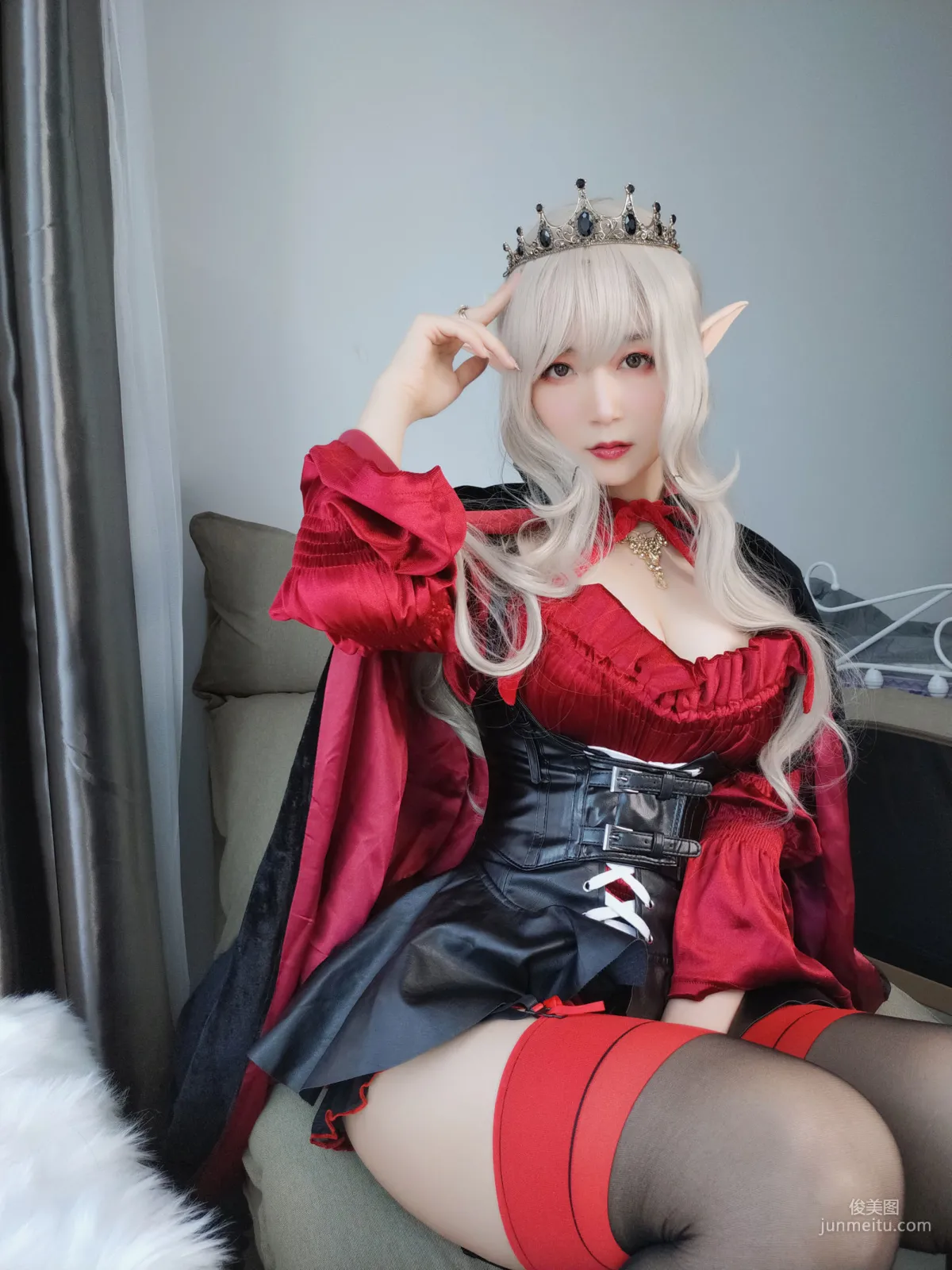 COSER白銀81《皇家吸血鬼》 [COSPLAY少女] 寫真集 30