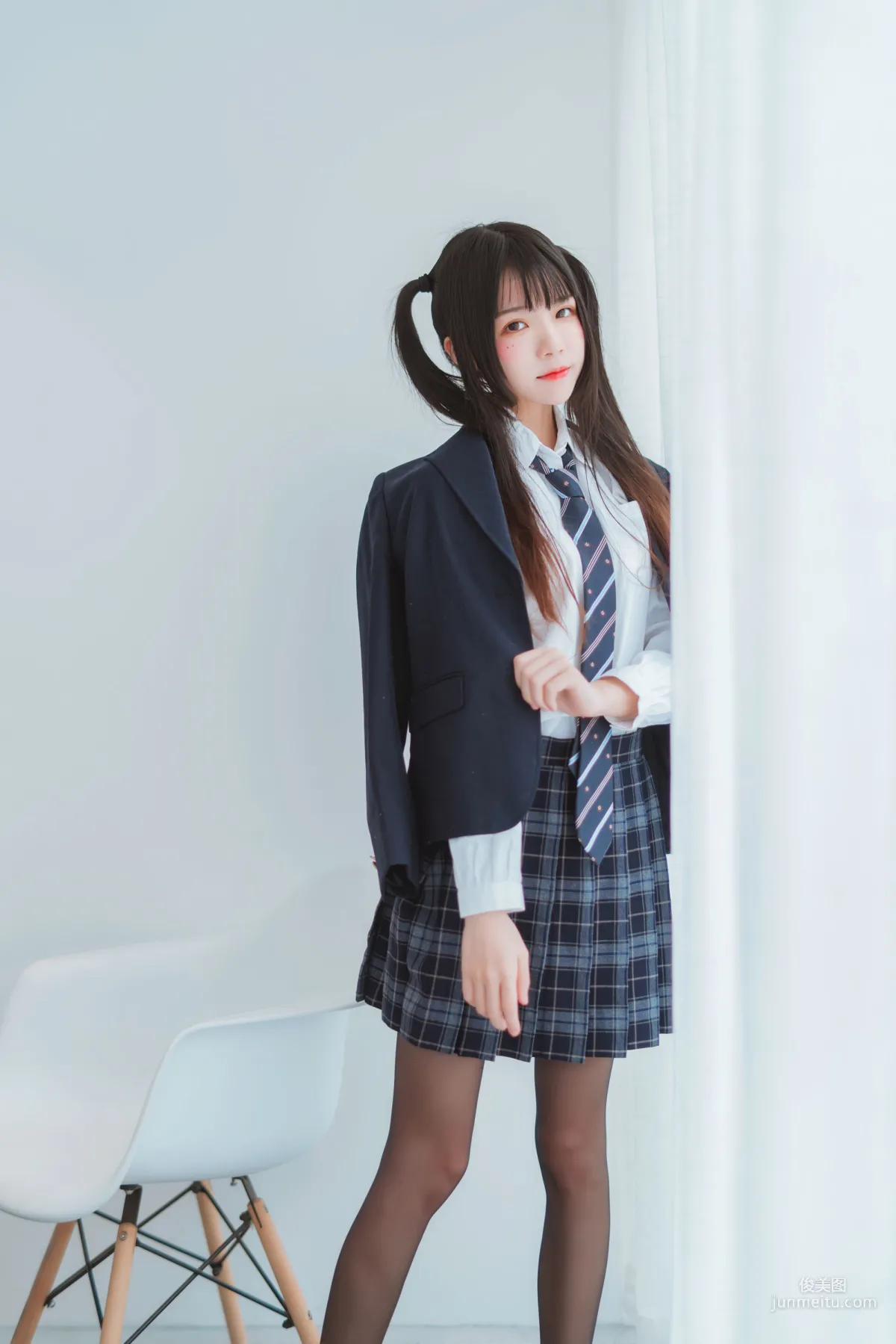 桜桃喵《冬季制服絲秀》 [COSPLAY美女] 寫真集 4