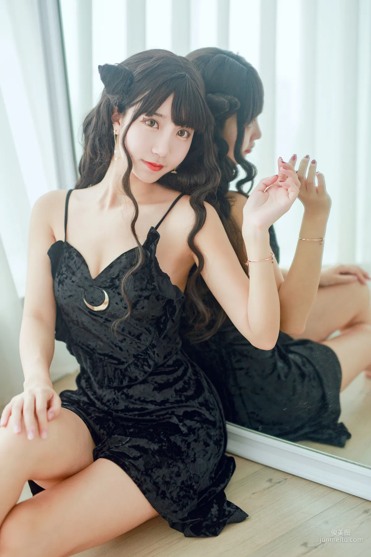 COSER黑川《小惡魔黑裙子》 [COSPLAY少女] 寫真集 31