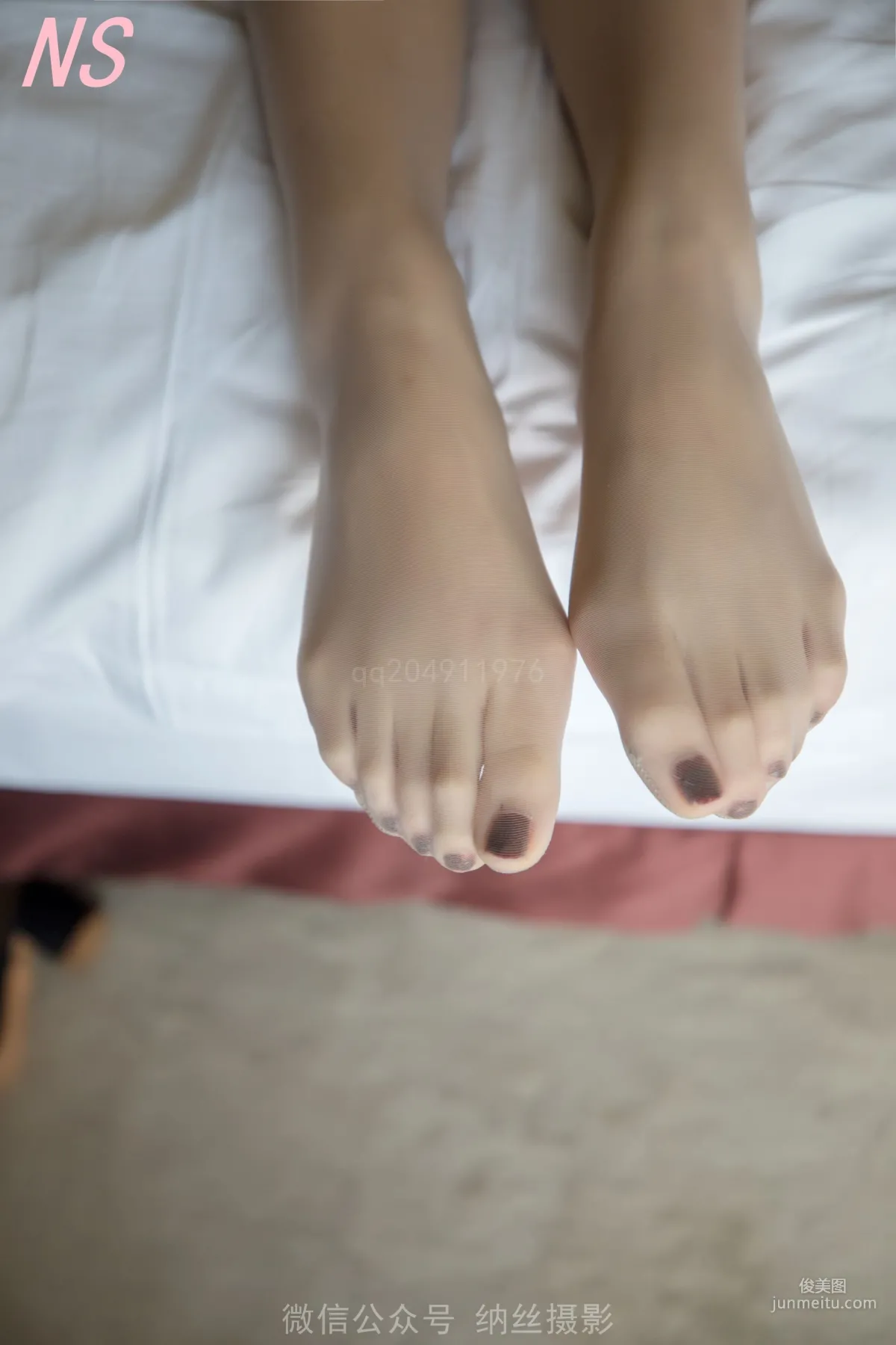 依依《超美腿无缝丝袜嫩脚》 [纳丝摄影] 写真集88