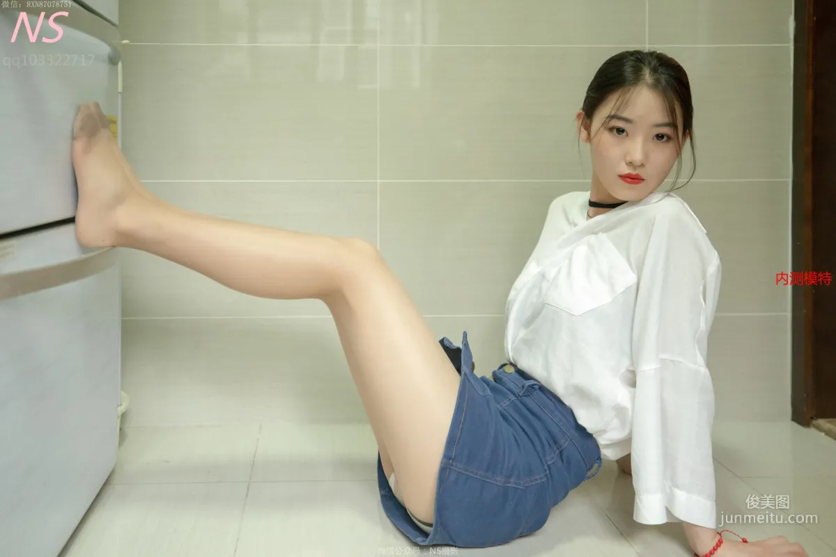 小狐狸《纯纯女孩居家肉丝》 [纳丝摄影] 写真集31