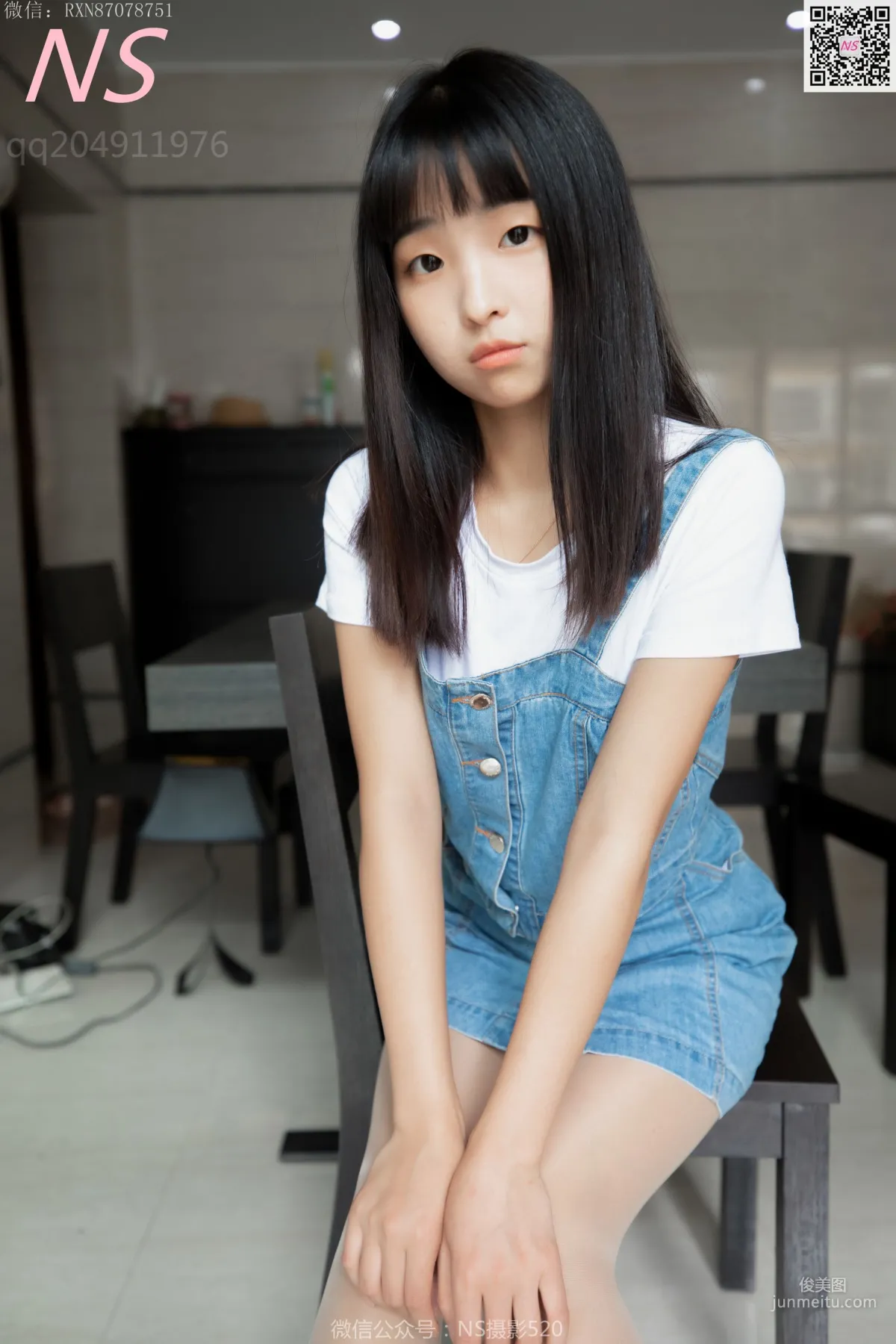 小西柚《嫩嫩的丝袜脚丫丫》 [纳丝摄影] 写真集1