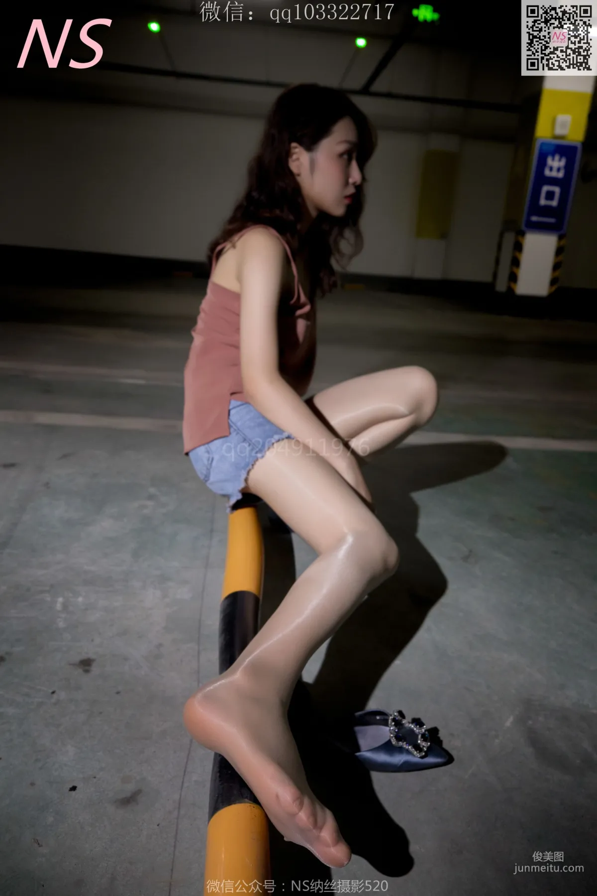 小朱茵《地下車庫的絲襪美腿女郎》 [納絲攝影] 寫真集 30