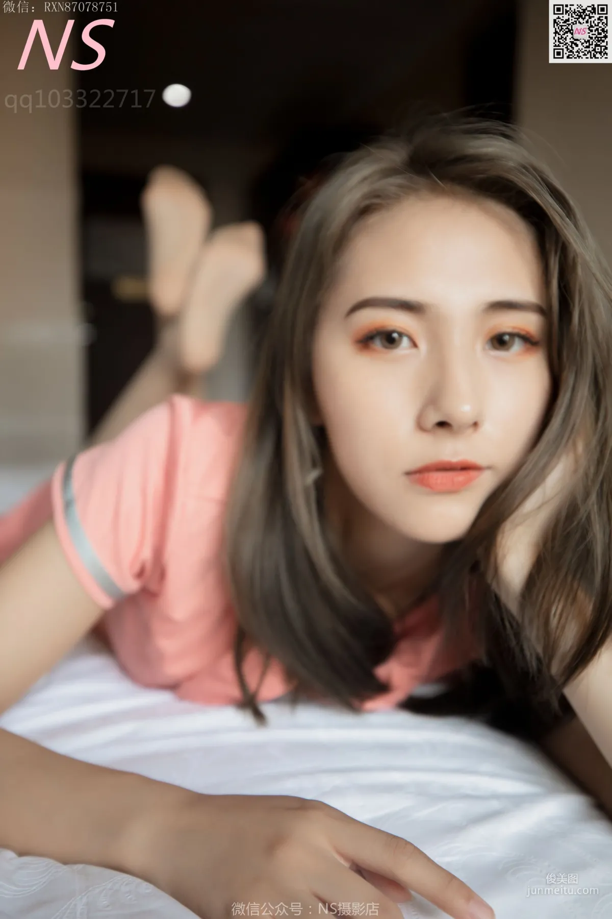 小允儿《明星脸丝袜美腿》 [纳丝摄影] 写真集17