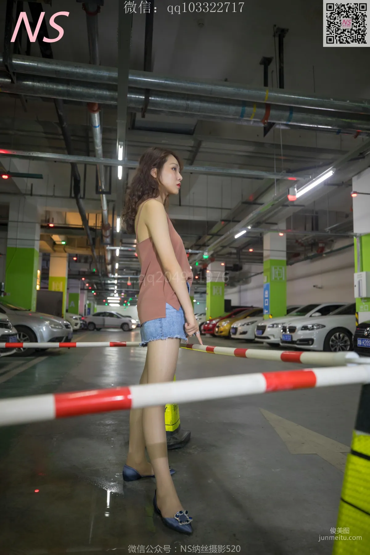小朱茵《地下車庫的絲襪美腿女郎》 [納絲攝影] 寫真集 59