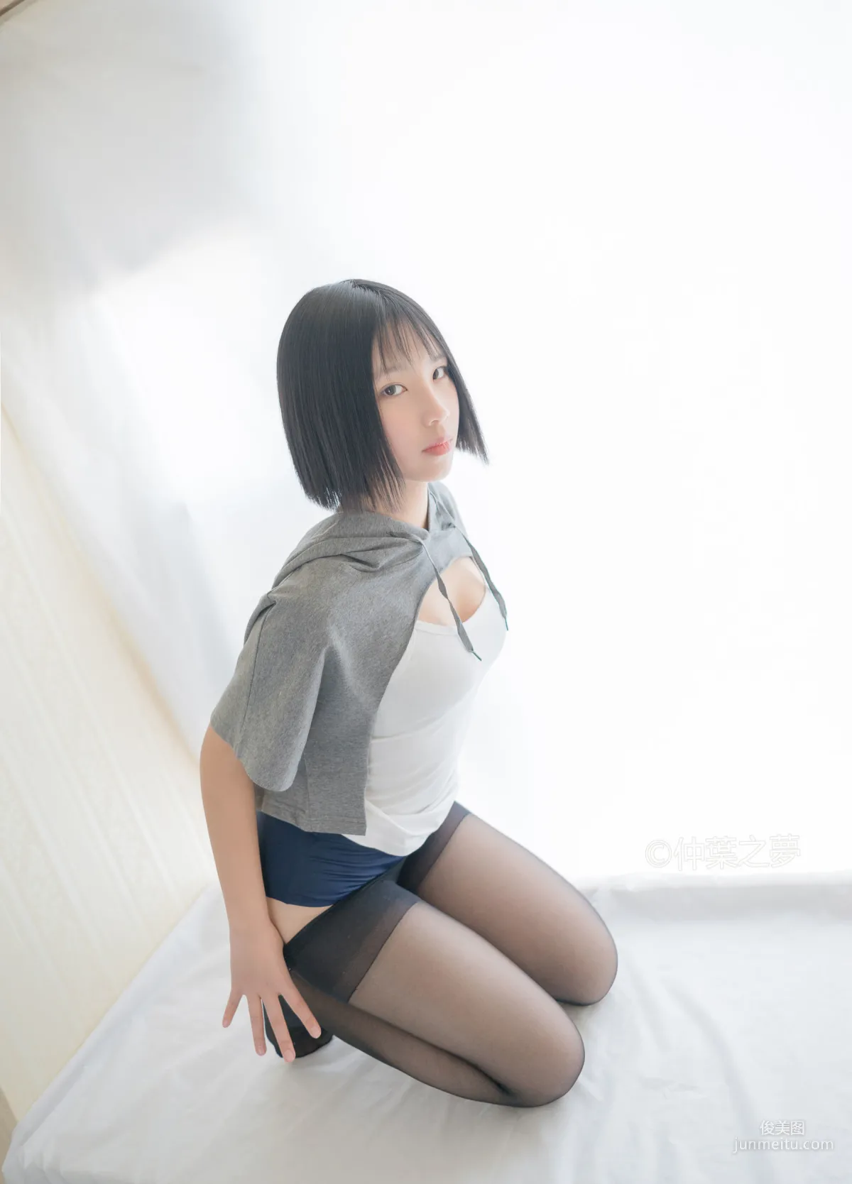 鹿野奈緒《包臀黑絲》 [輕蘭映畫] Grand.003 寫真集 30