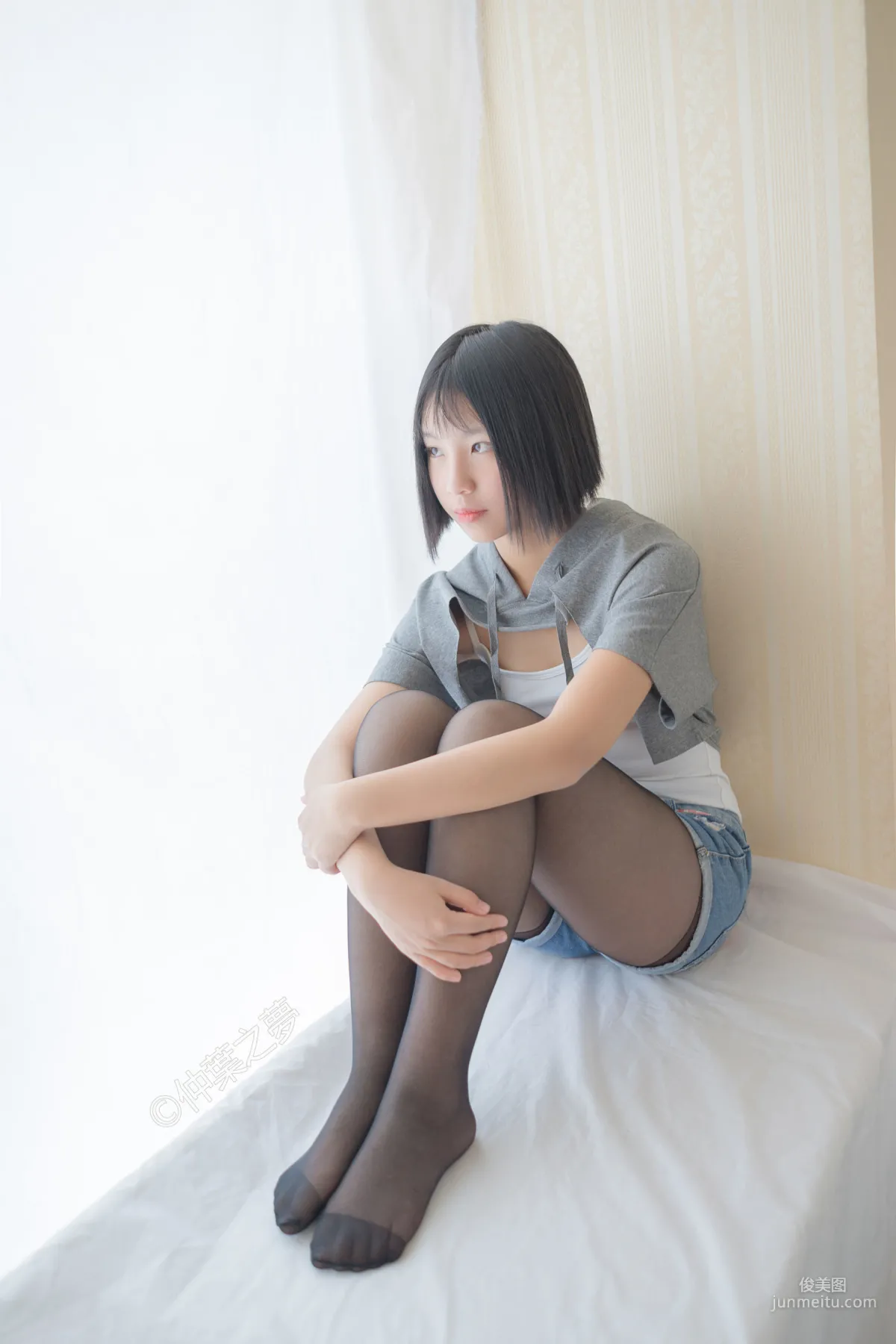 鹿野奈緒《包臀黑絲》 [輕蘭映畫] Grand.003 寫真集 5
