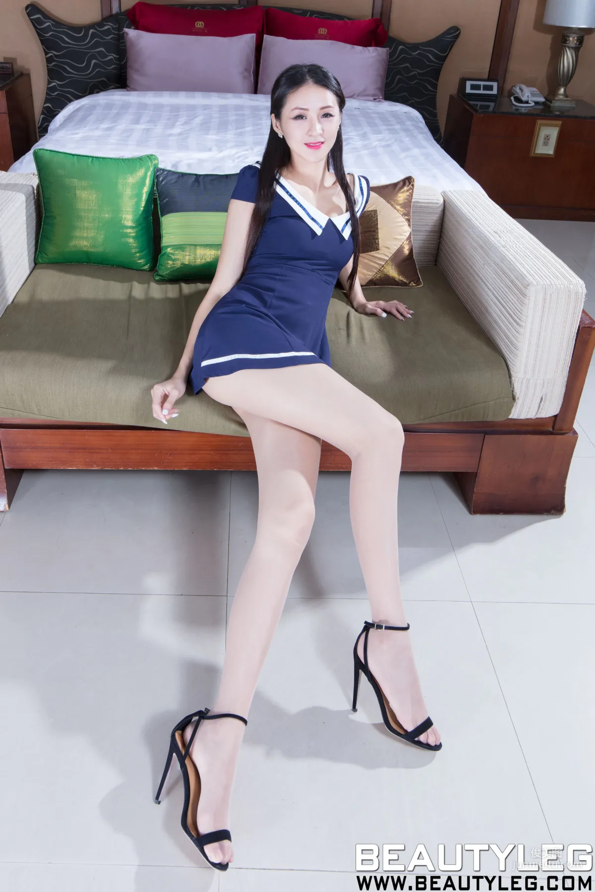 腿模Lola《學生短裙+OL美腿》 [Beautyleg] No.1857 寫真集 9