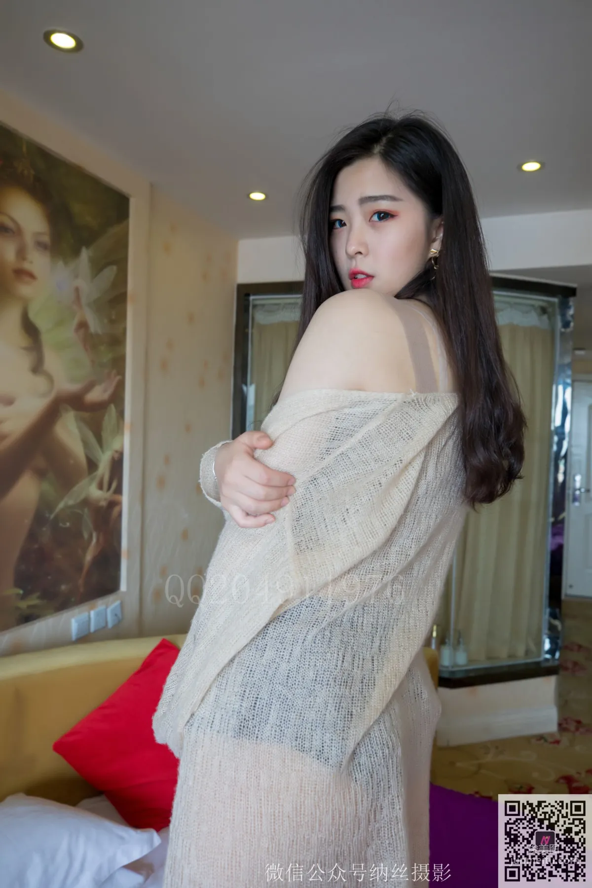 帆帆《情趣圓床上的肉絲美腿》 [納絲攝影] 寫真集 26