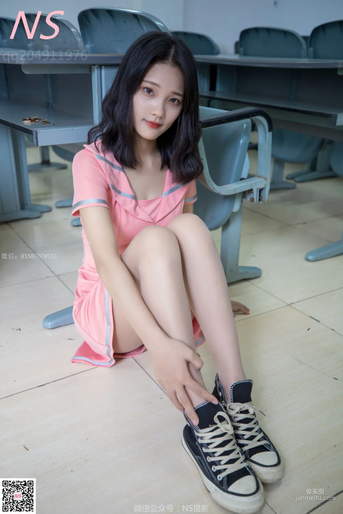 小蝴蝶《纯纯的丝袜帆布鞋》 [纳丝摄影] 写真集21