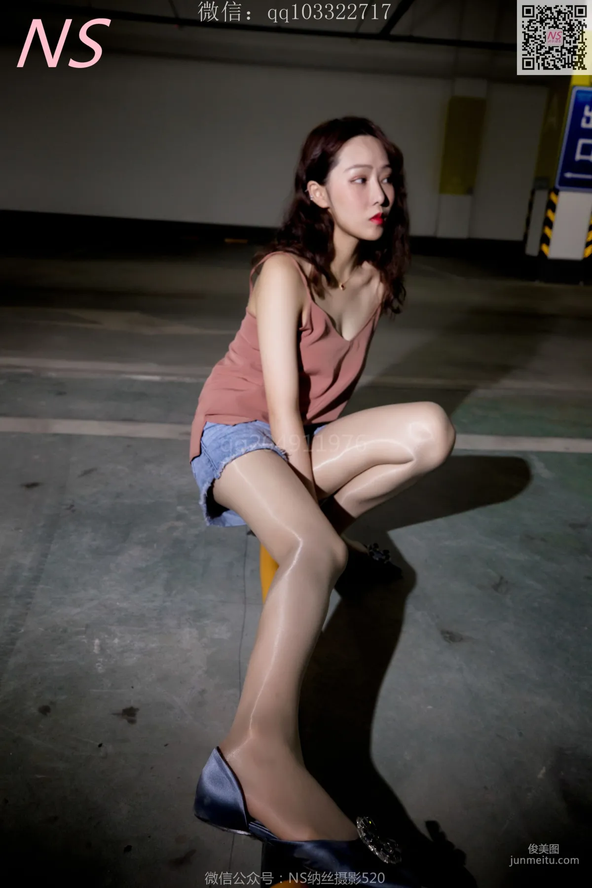 小朱茵《地下車庫的絲襪美腿女郎》 [納絲攝影] 寫真集 24
