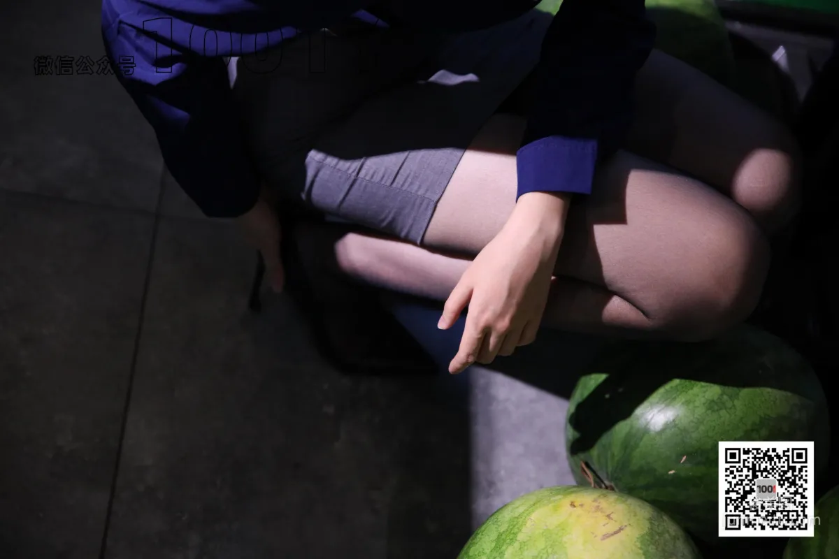腿腿 《餐廳的服務員2》[一千零一夜IESS] 美腿絲足寫真集 20
