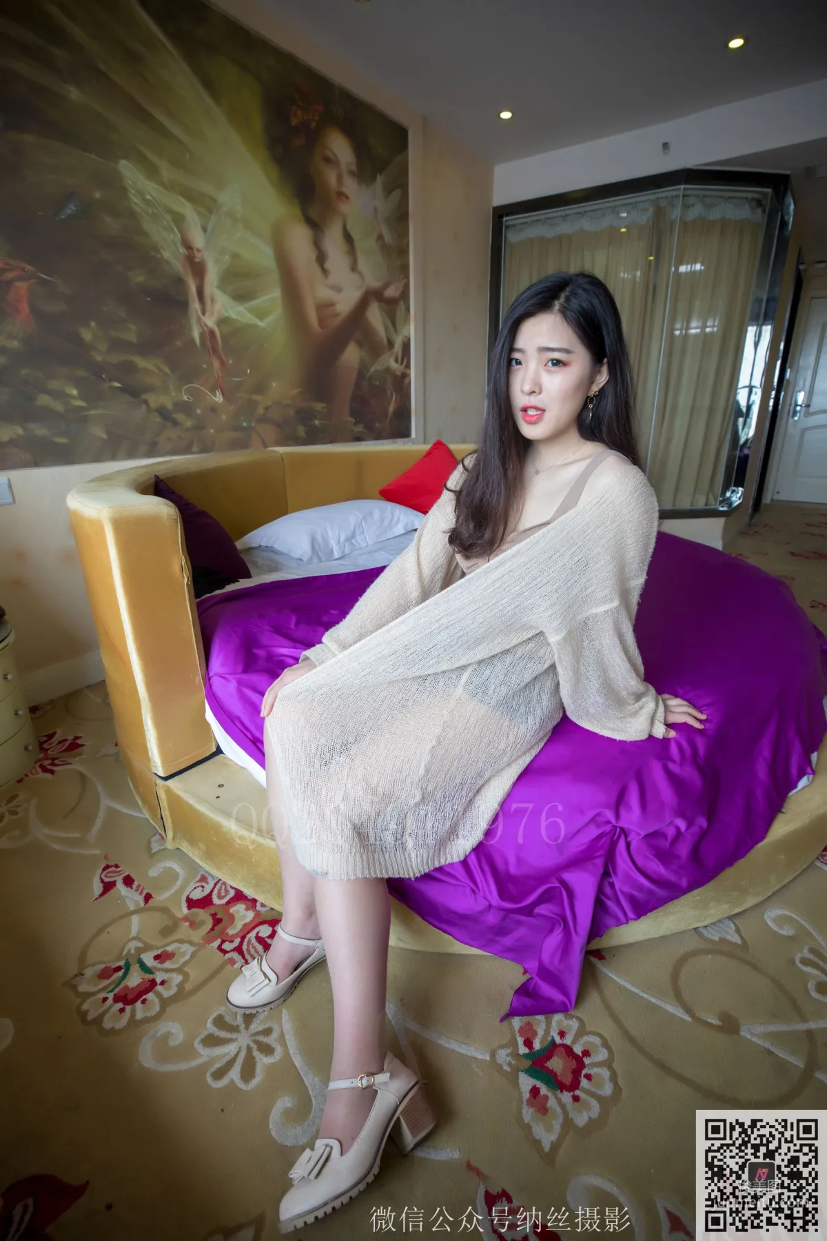 帆帆《情趣圓床上的肉絲美腿》 [納絲攝影] 寫真集 15