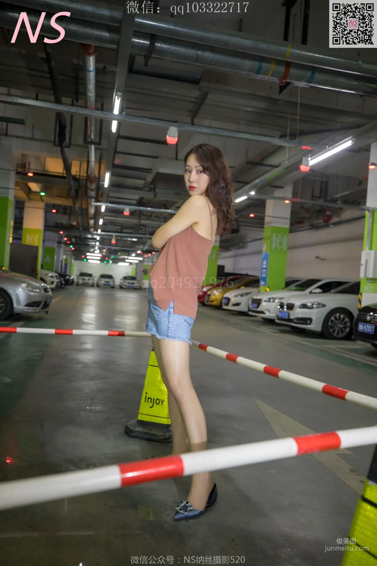 小朱茵《地下車庫的絲襪美腿女郎》 [納絲攝影] 寫真集 62