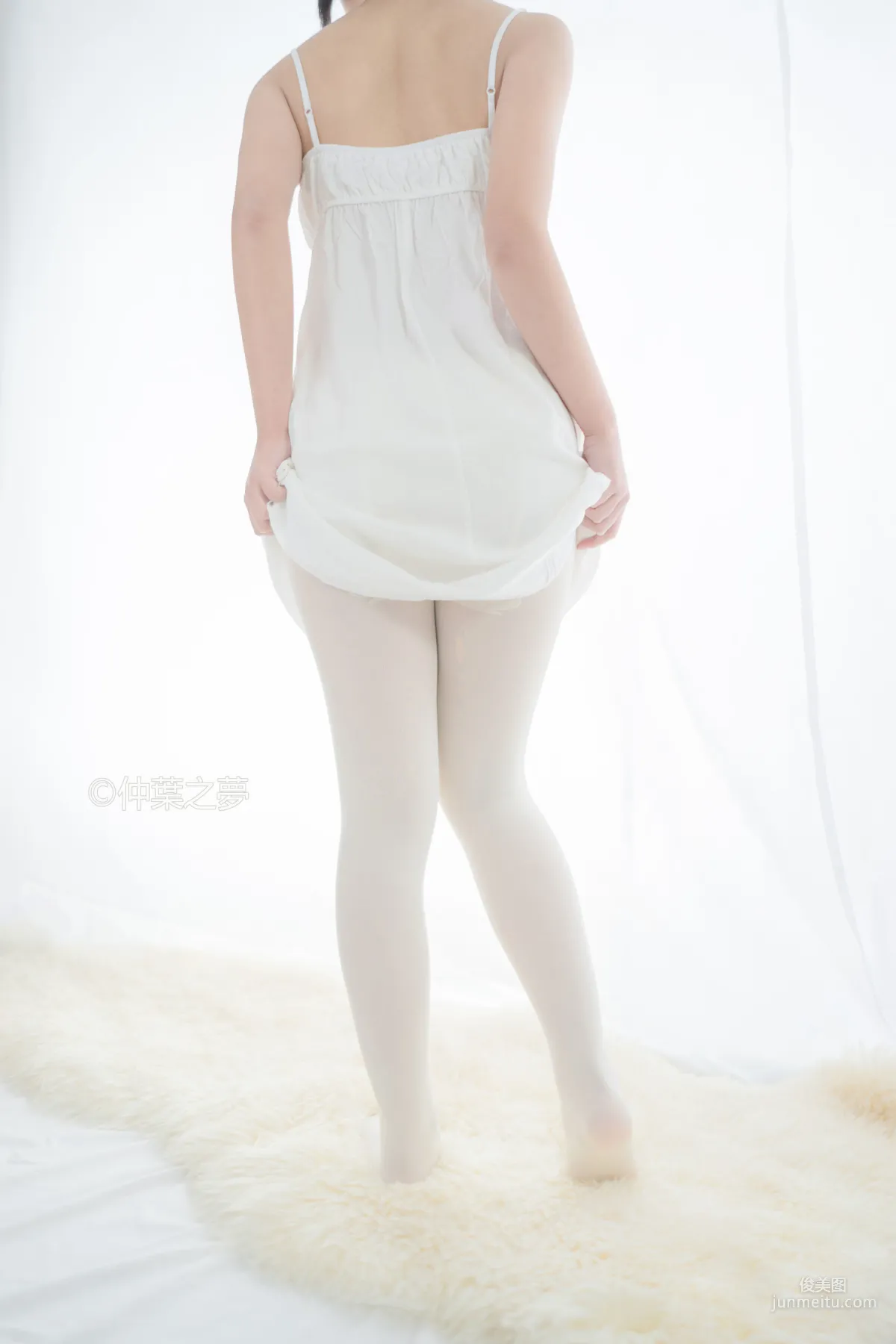 《清純白吊帶裙》 [輕蘭映畫] Grand.001 寫真集 26